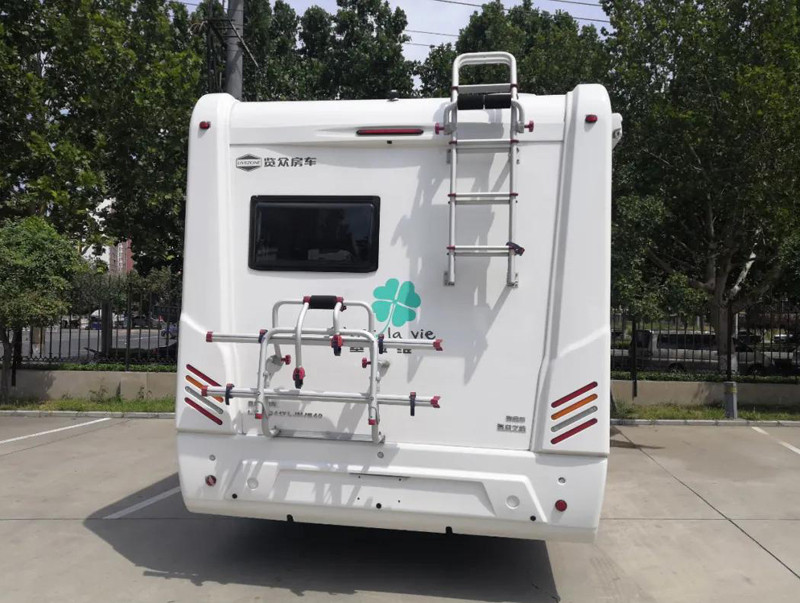 過幾天沈陽特?zé)狒[，這么多房車